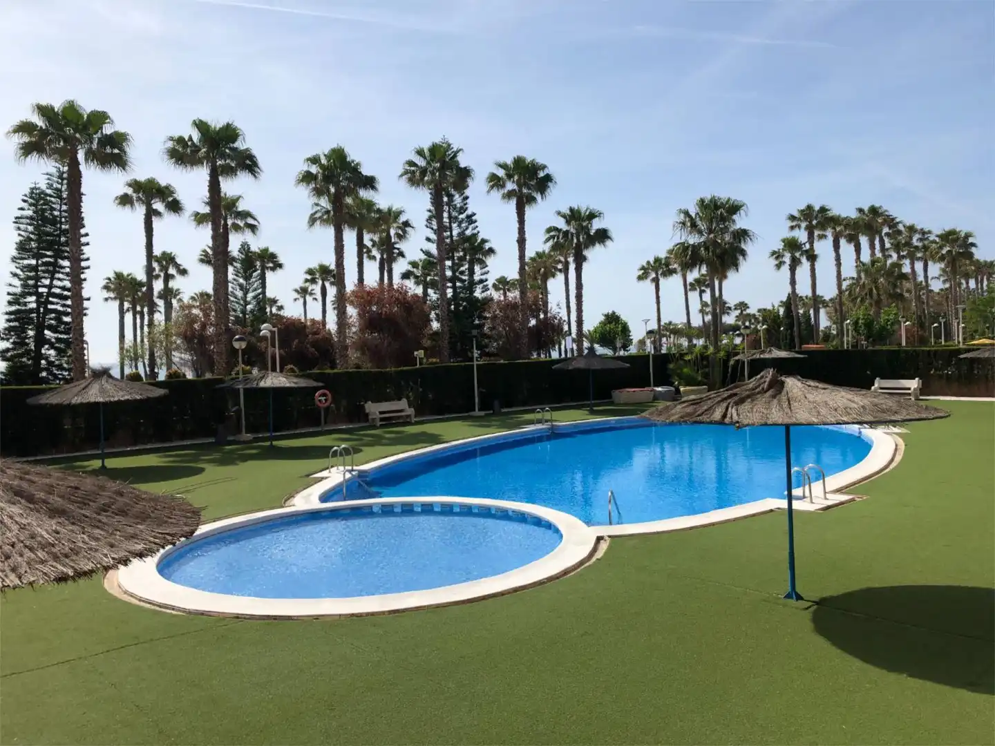 Flat for rent in Carrer Amplaries, 35, Vista Mar Swimming pool of Flat for rent in Oropesa del Mar / Orpesa with Air Conditioner, Private garden and Terrace