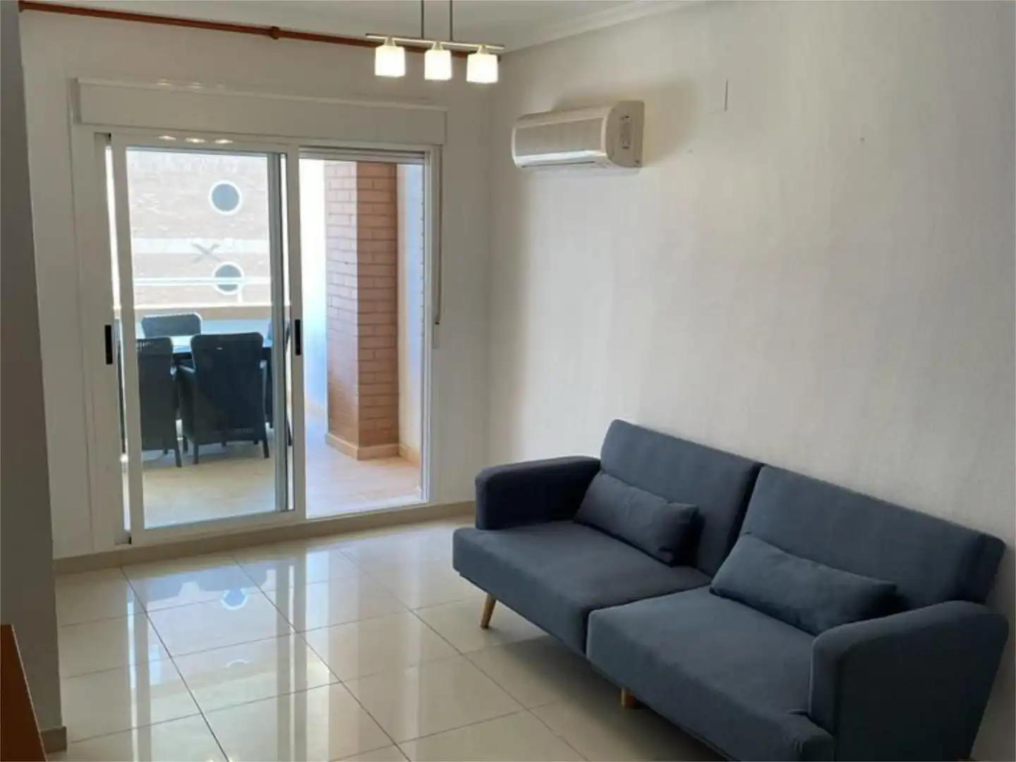 Flat for rent in Carrer Amplaries, 35, Vista Mar Living room of Flat for rent in Oropesa del Mar / Orpesa with Air Conditioner, Private garden and Terrace