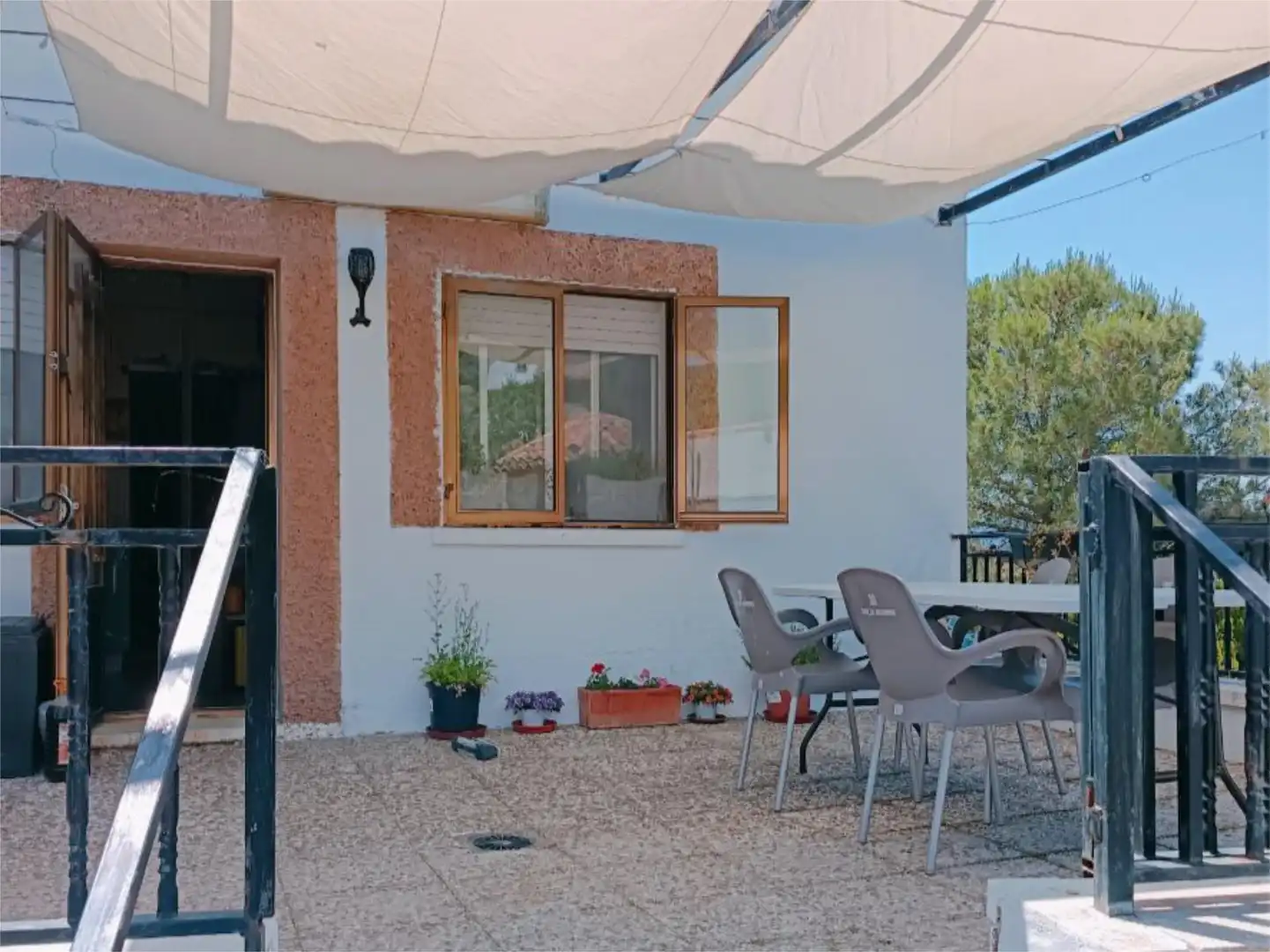 Houses for sale in Plaza del Pilar, Hinojosas de Calatrava Terrace of Houses for sale in Hinojosas de Calatrava with Air Conditioner, Private garden and Terrace