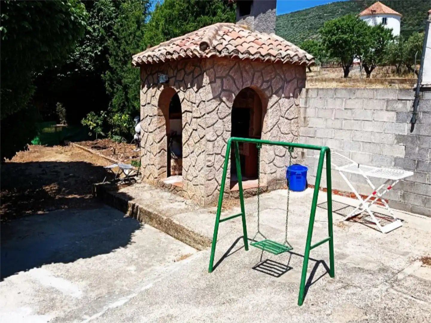 Houses for sale in Plaza del Pilar, Hinojosas de Calatrava Garden of Houses for sale in Hinojosas de Calatrava with Air Conditioner, Private garden and Terrace
