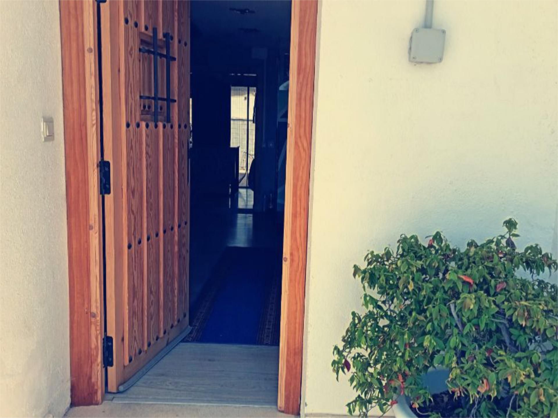 Casa o xalet en venda en Hinojosas de Calatrava amb Aire condicionat, Terrassa i Balcó