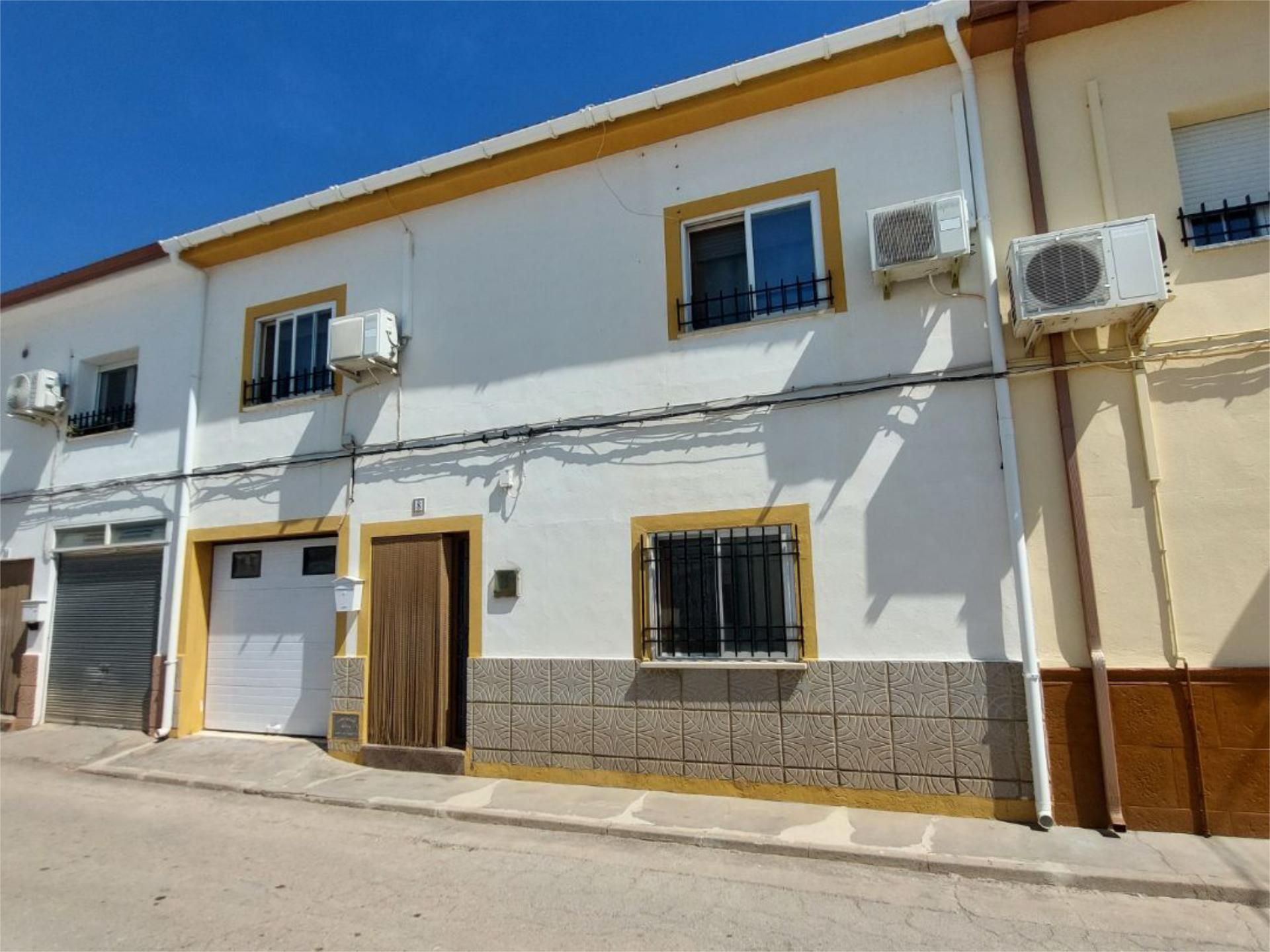 Exterior view of Single-family semi-detached for sale in Osa de la Vega  with Air Conditioner, Storage room and Furnished