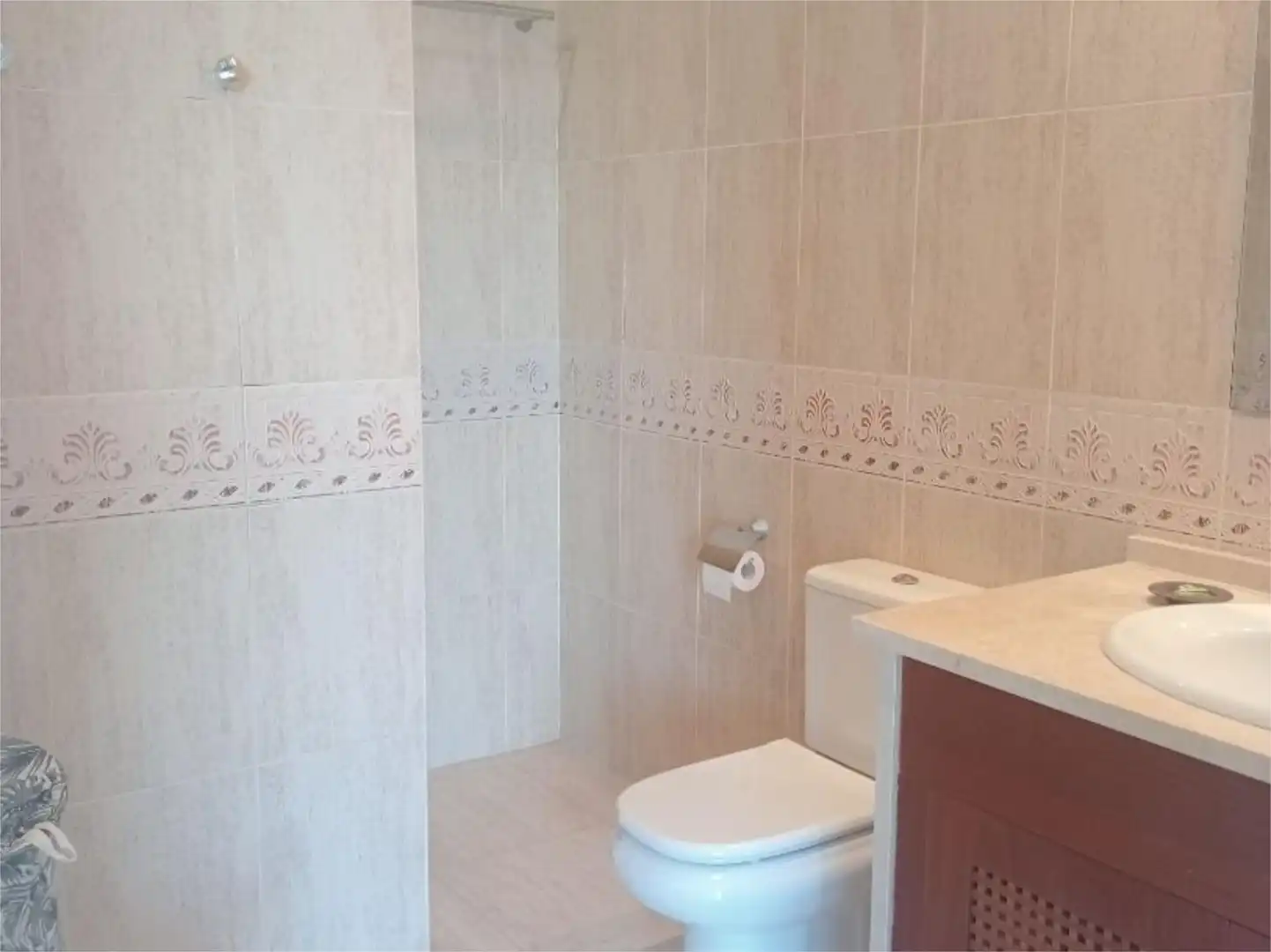 Wohnung zum Verkauf in Avenida General Caffarena, 32, Buenavista - Lauro Golf Badezimmer von Wohnung zum Verkauf in Alhaurín de la Torre mit Klimaanlage, Heizung und Privatgarten