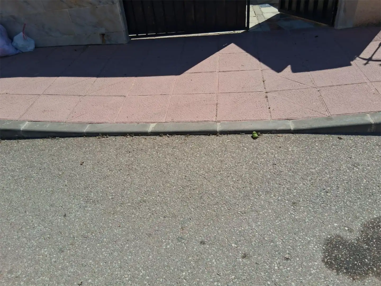 Casa o xalet en venda a Calle Santiago Apóstol, 27, Algueña Aparcament de Casa o xalet en venda en Algueña amb Aire condicionat, Jardí privat i Parquet