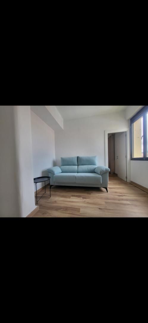 Living room of Flat to share in Bilbao   with Heating, Parquet flooring and Furnished