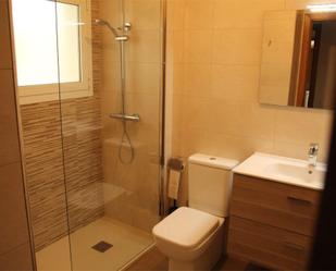 Bathroom of Flat to rent in Terrassa  with Heating, Parquet flooring and Furnished