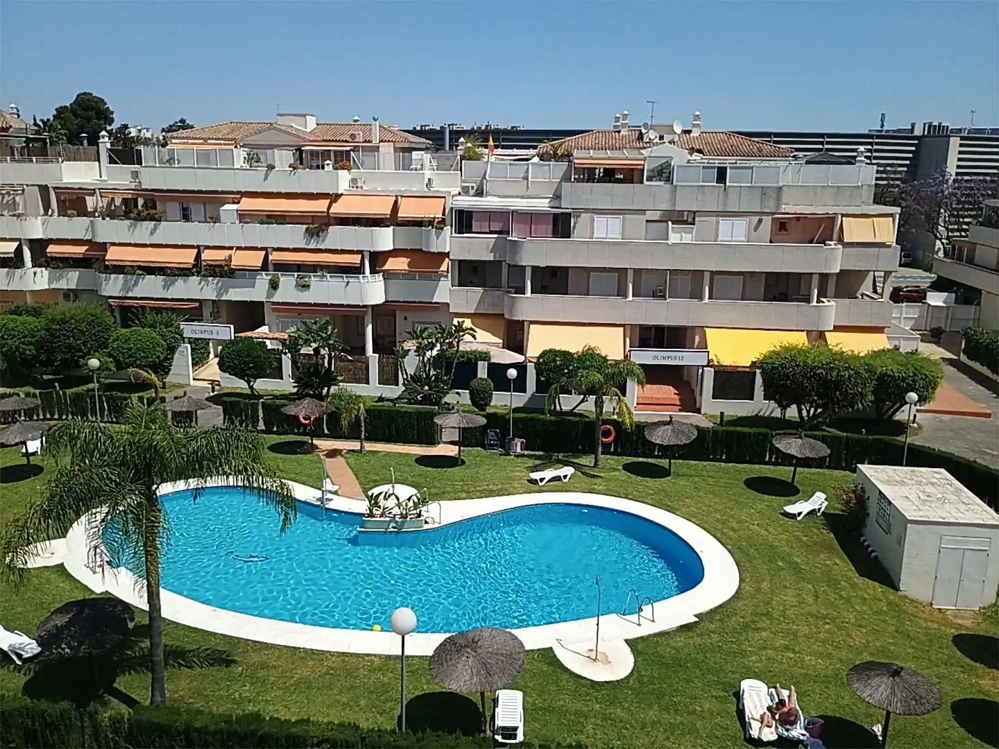Attic for sale in Avenida Alcalde Jesús Mantaras, 7, Chapín - Campus Universitario - Navinco Exterior view of Attic for sale in Jerez de la Frontera with Air Conditioner, Terrace and Swimming Pool