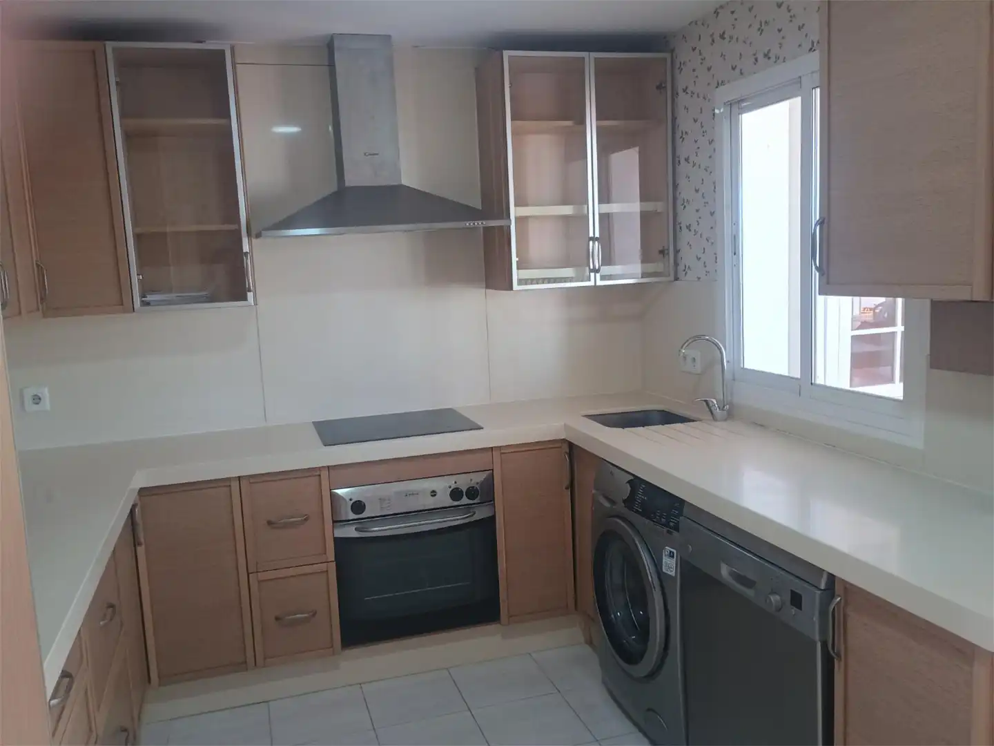 Attic for sale in Avenida Alcalde Jesús Mantaras, 7, Chapín - Campus Universitario - Navinco Kitchen of Attic for sale in Jerez de la Frontera with Air Conditioner, Terrace and Swimming Pool