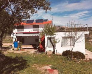 Jardí de Casa adosada en venda en Cadalso de los Vidrios amb Calefacció, Jardí privat i Terrassa