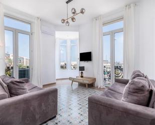 Sala d'estar de Pis de lloguer en  Valencia Capital amb Aire condicionat, Moblat i Balcó