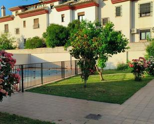 Jardí de Pis de lloguer en La Zubia amb Calefacció, Parquet i Piscina