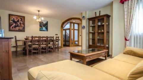 Casa o chalet en venta en Calle Endina Larrés, 5, Sabiñánigo Centro - Aurín, Huesca - imagen 3 Foto 3 de Casa o chalet en venta en Calle Endina Larrés, 5, Sabiñánigo Centro - Aurín, Huesca