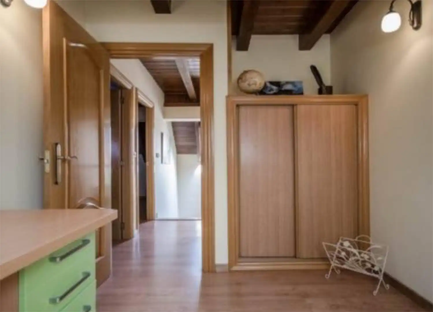 Houses for sale in Calle Endina Larrés, 5, Sabiñánigo Houses for sale in Sabiñánigo with Air Conditioner, Terrace and Balcony