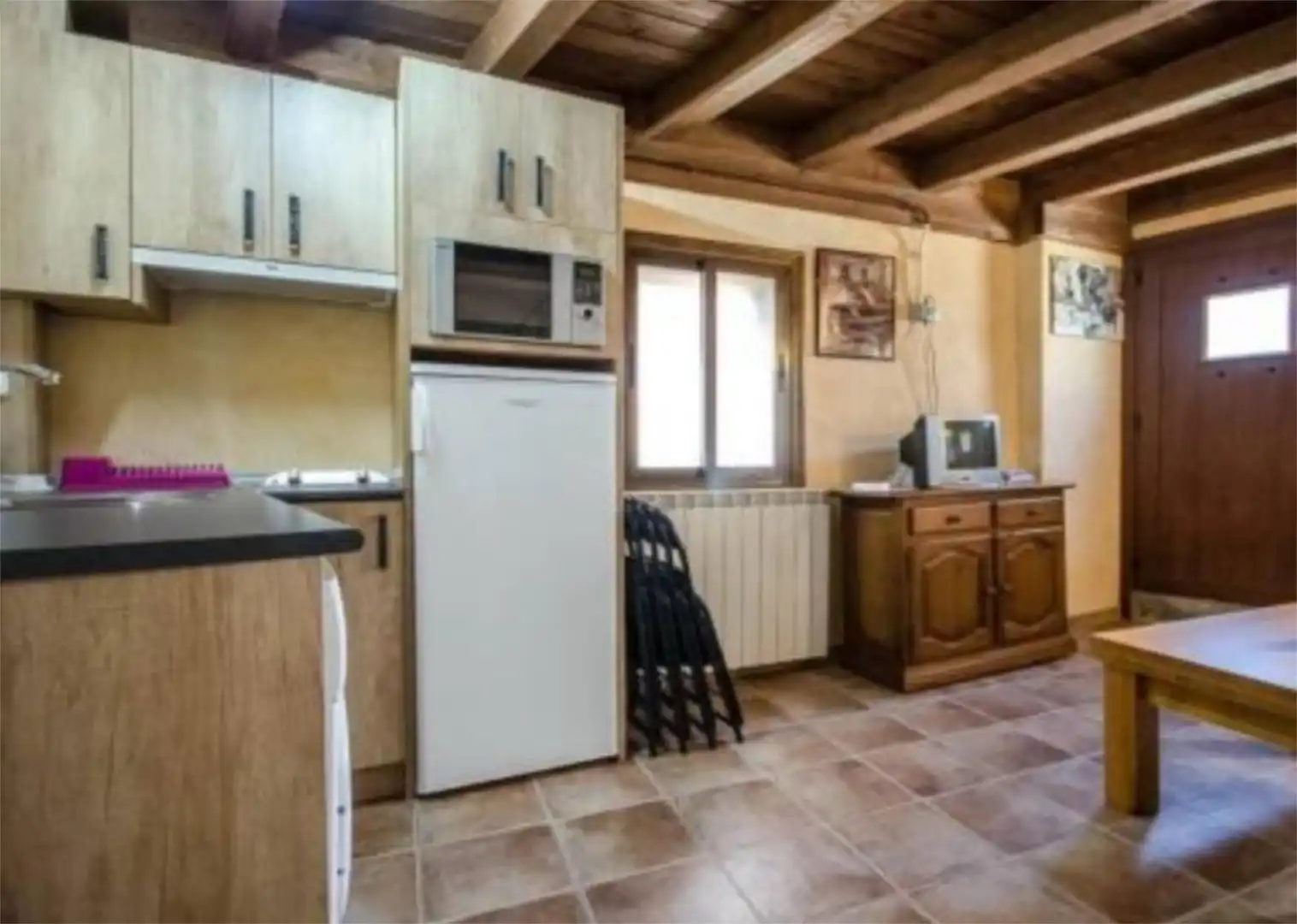 Houses for sale in Calle Endina Larrés, 5, Sabiñánigo Kitchen of Houses for sale in Sabiñánigo with Air Conditioner, Terrace and Balcony