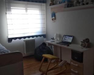 Bedroom of Flat to rent in Santo Domingo de la Calzada  with Heating, Parquet flooring and Swimming Pool