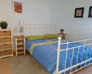Bedroom of Flat to rent in Torrecaballeros