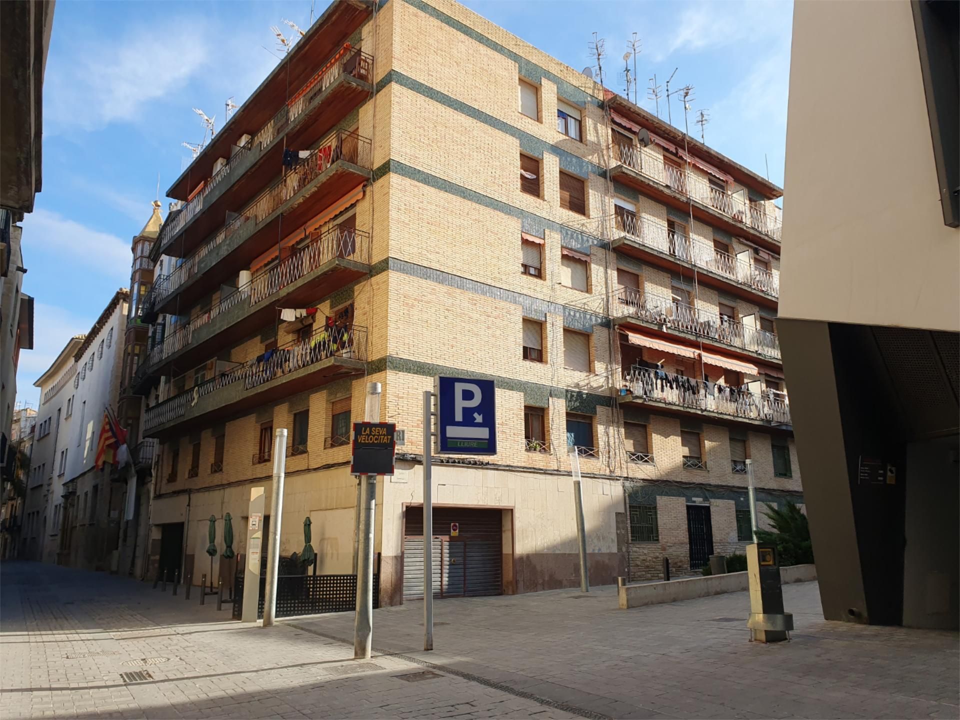 Exterior view of Flat for sale in Tortosa  with Furnished, Washing machine and Community parking