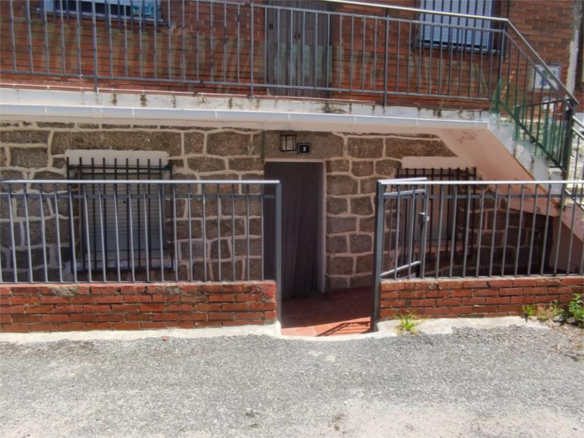 Exterior view of Flat for sale in Navarredondilla  with Balcony