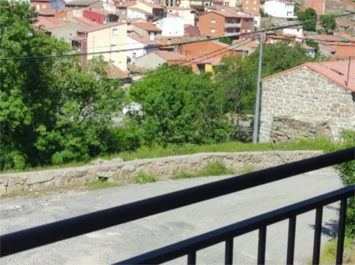 Pis en venda a Calle del Cerrillo, 2, Navarredondilla Vista exterior de Pis en venda en Navarredondilla amb Balcó