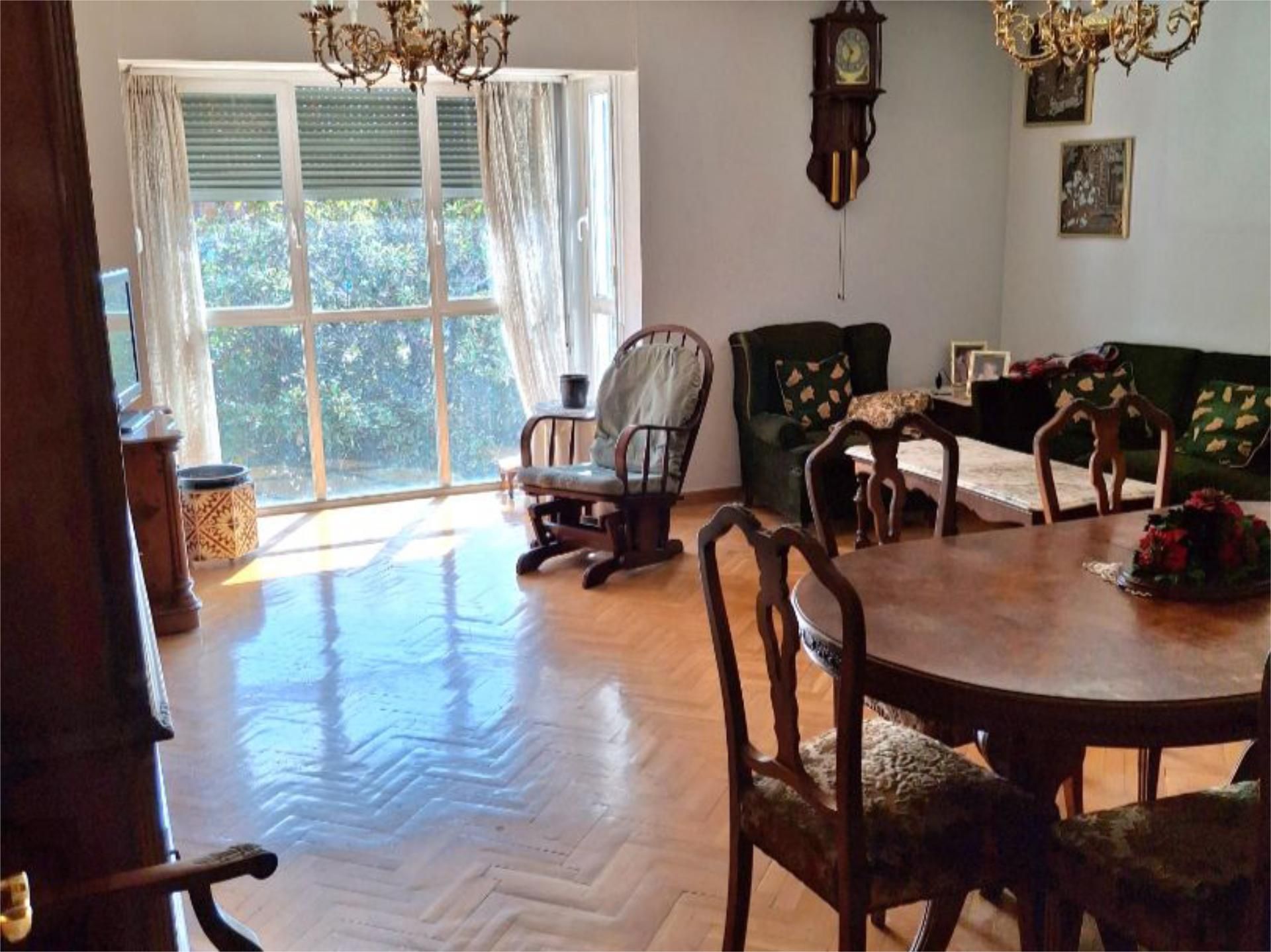 Sala d'estar de Pis en venda en  Madrid Capital amb Aire condicionat, Calefacció i Parquet