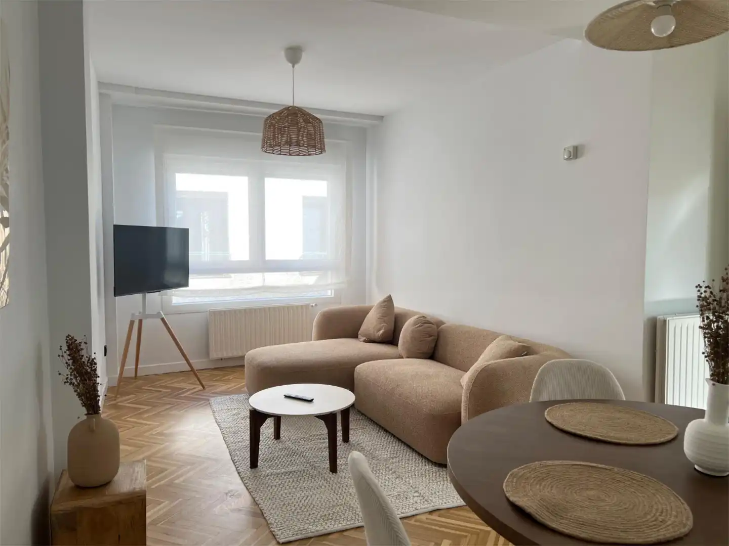 Piso en venta en Centro Sala de estar de Piso en venta en Soria Capital con Calefacción, Parquet y Terraza