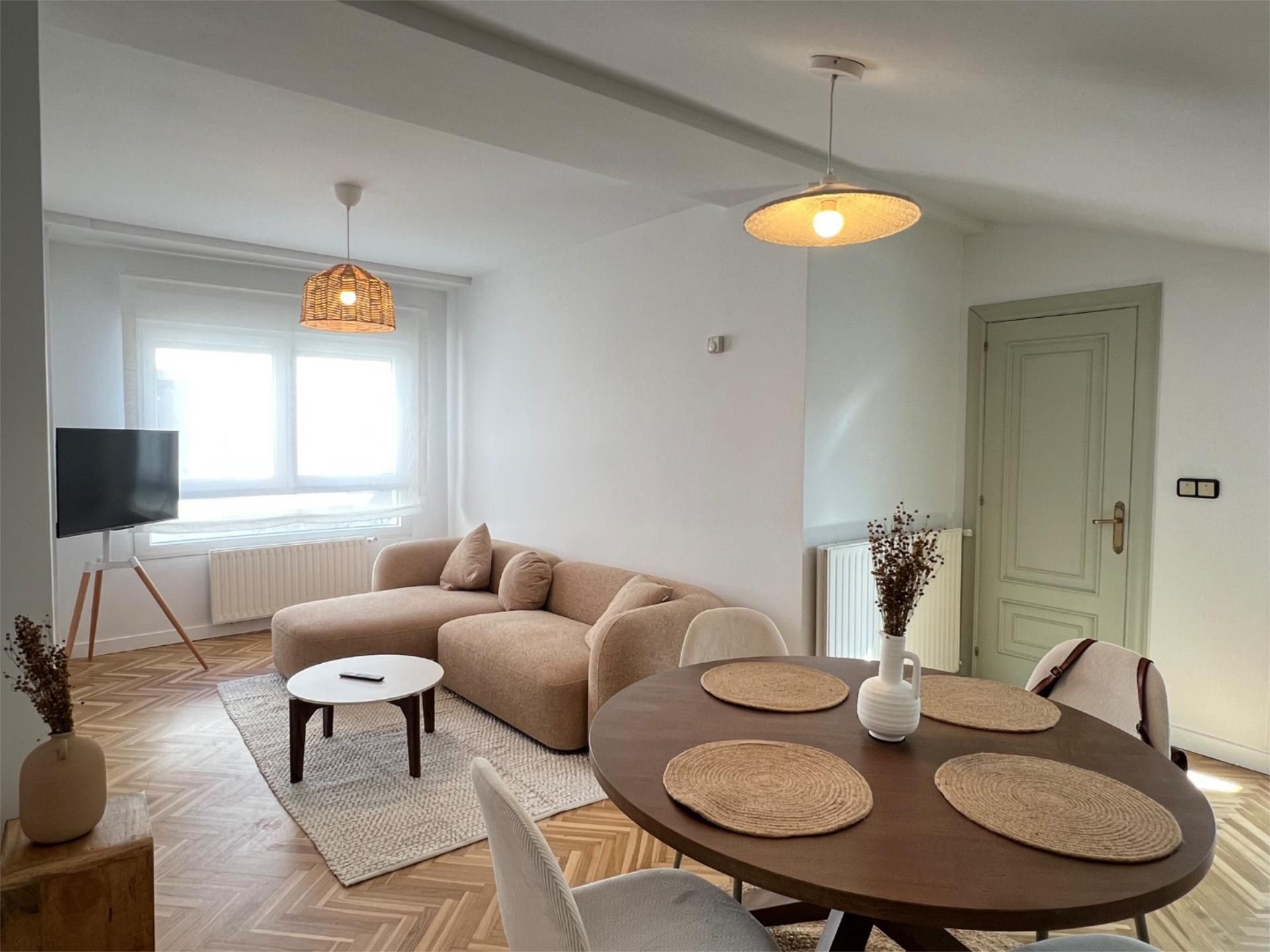 Sala de estar de Piso en venta en Soria Capital  con Calefacción, Parquet y Terraza