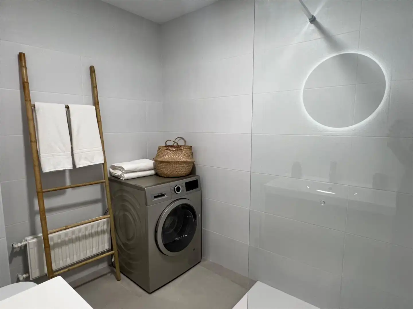 Piso en venta en Centro Baño de Piso en venta en Soria Capital con Calefacción, Parquet y Terraza
