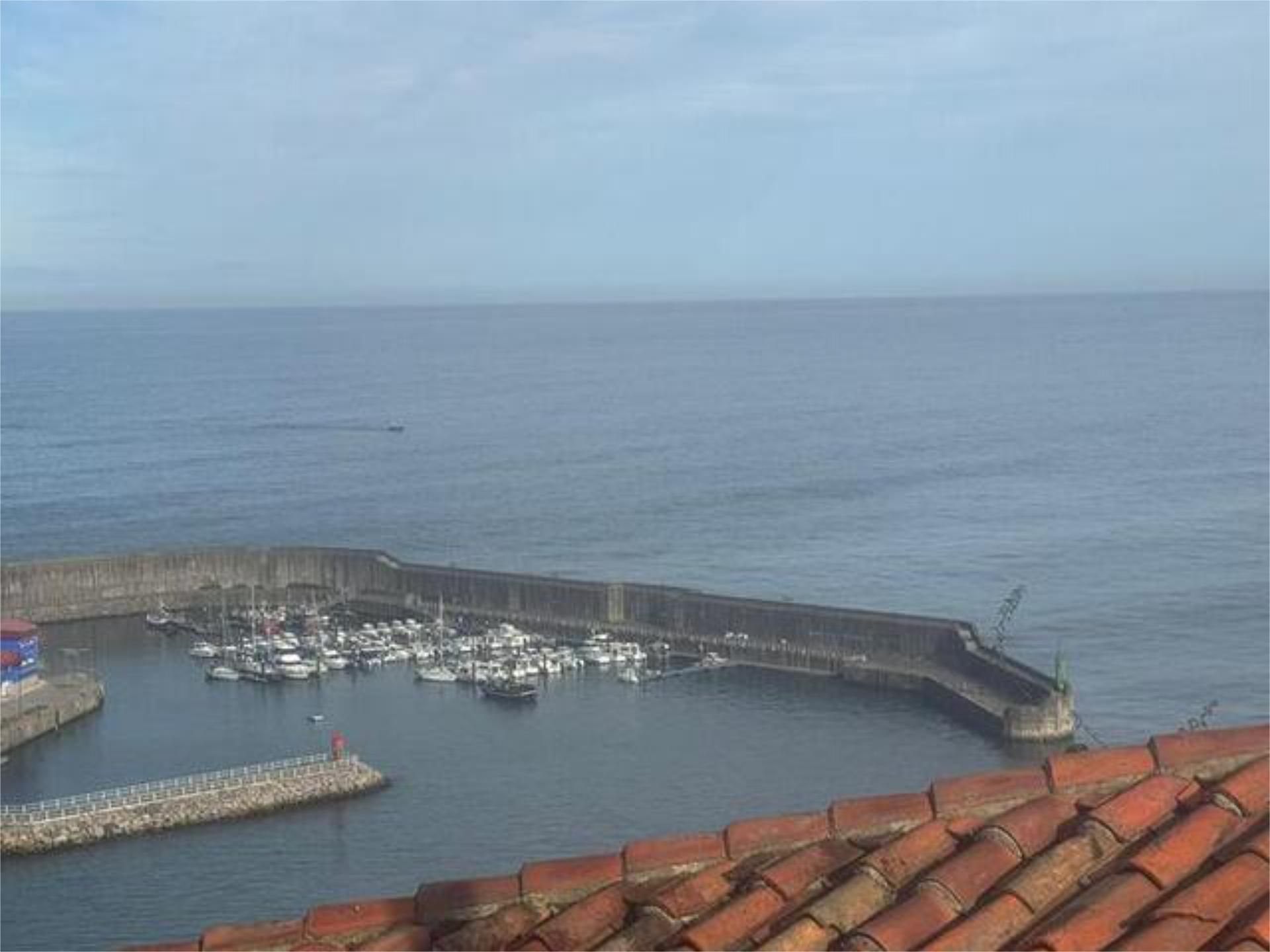 Vista exterior de Pis de lloguer en Colunga amb Terrassa i Moblat
