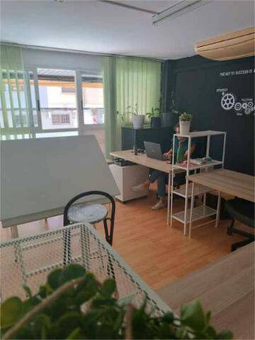 Oficina en Alquiler en Ensanche - Parque del Oeste