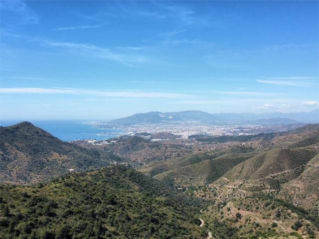 Terreno urbanizable en Venta en Calle de Stradivarius, 14 en Pinares de San Antón