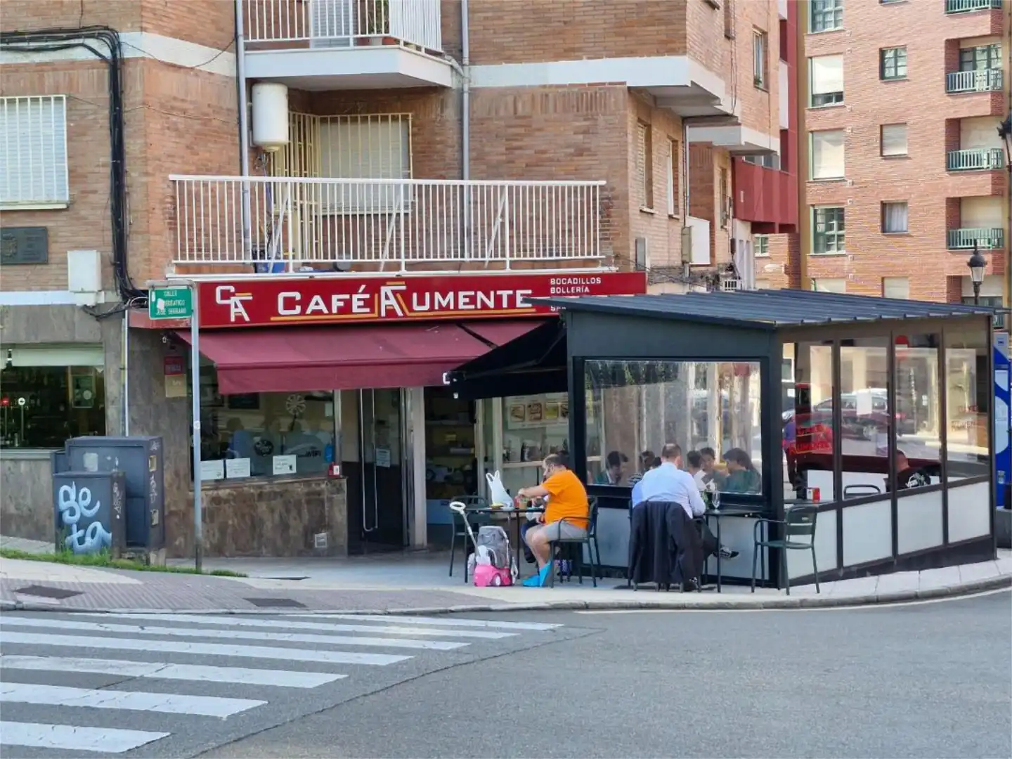 Commercial properties for sale in Oviedo   with Air Conditioner, Heating and Furnished
