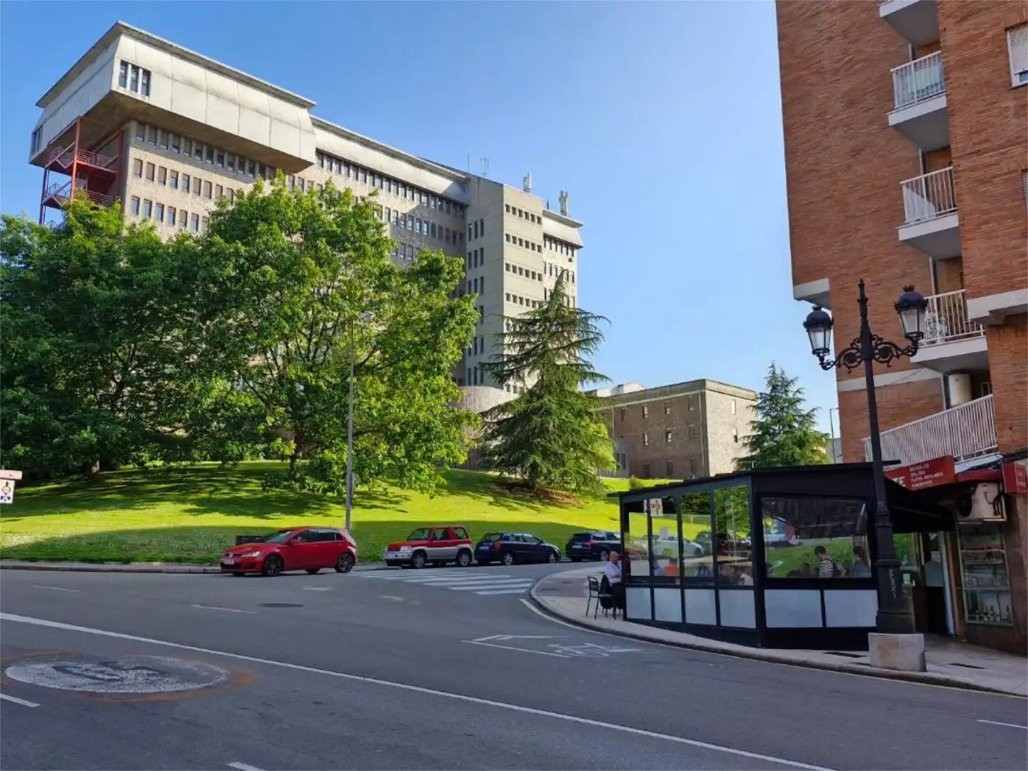 Exterior view of Commercial properties for sale in Oviedo   with Air Conditioner, Heating and Furnished
