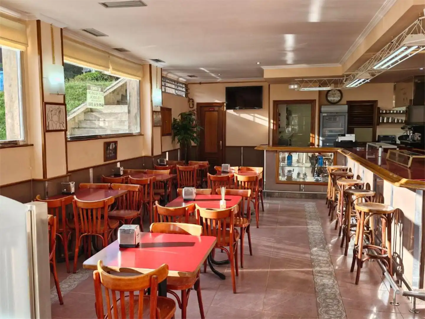 Commercial properties for sale in Oviedo   with Air Conditioner, Heating and Furnished