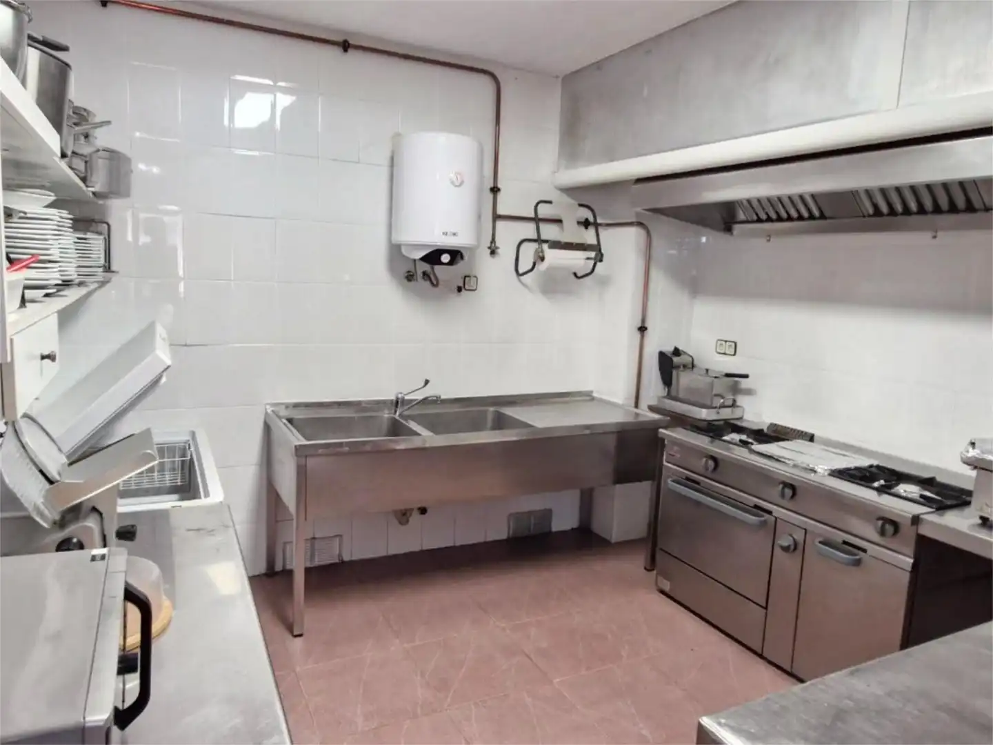 Kitchen of Commercial properties for sale in Oviedo   with Air Conditioner, Heating and Furnished