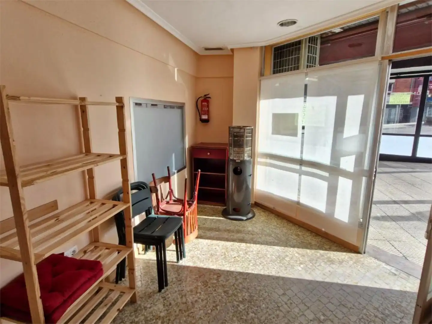 Commercial properties for sale in Oviedo   with Air Conditioner, Heating and Furnished