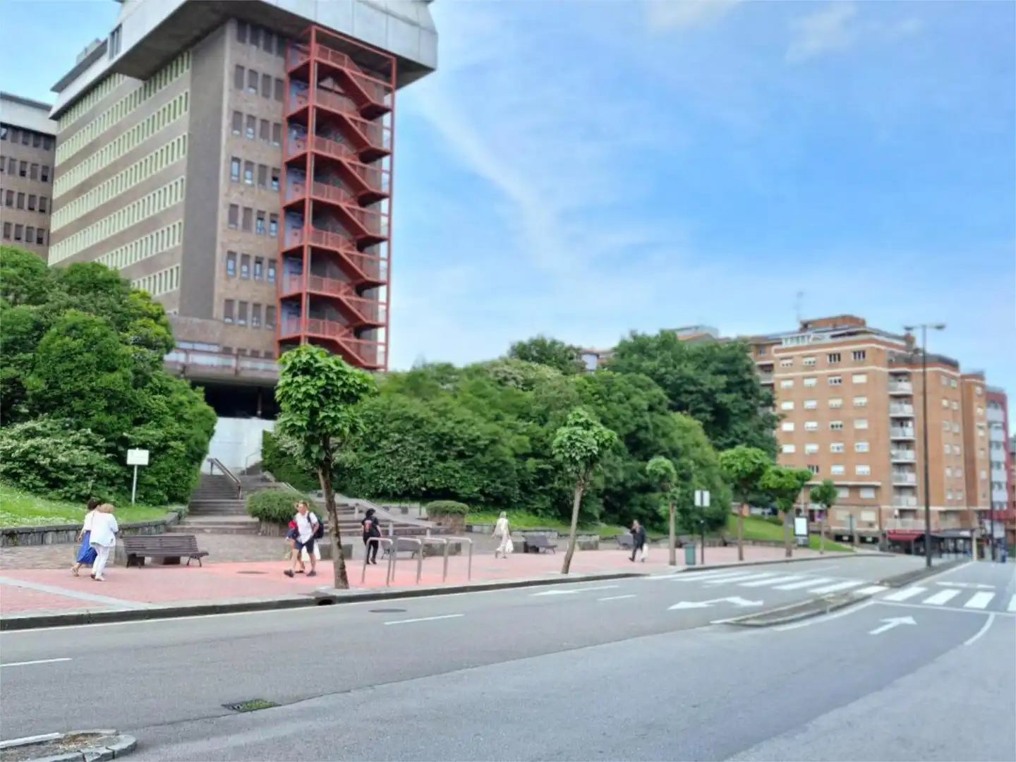 Exterior view of Commercial properties for sale in Oviedo   with Air Conditioner, Heating and Furnished