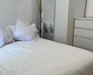 Bedroom of Flat to rent in  Barcelona Capital  with Air Conditioner and Balcony