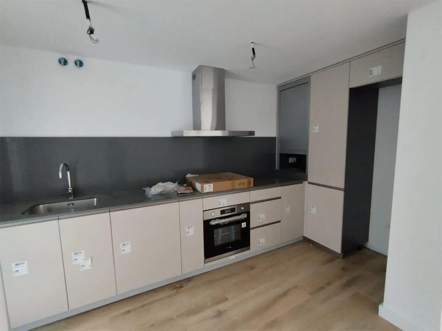 Casa adosada en venta en Calle Ramón y Cajal, 4, Villanueva de Gállego Cocina de Casa adosada en venta en Villanueva de Gállego con Aire acondicionado, Terraza y Balcón