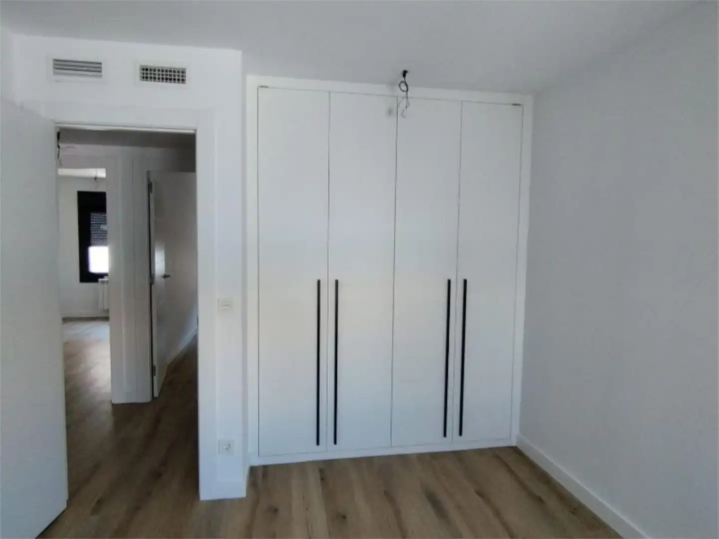 Casa adosada en venta en Calle Ramón y Cajal, 4, Villanueva de Gállego Habitación de Casa adosada en venta en Villanueva de Gállego con Aire acondicionado, Terraza y Balcón
