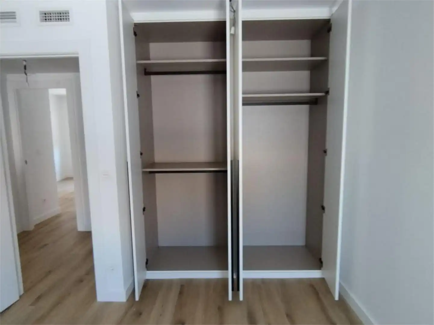 Casa adosada en venta en Calle Ramón y Cajal, 4, Villanueva de Gállego Habitación de Casa adosada en venta en Villanueva de Gállego con Aire acondicionado, Terraza y Balcón