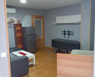 Living room of Flat to share in Parla  with Parquet flooring, Terrace and Furnished