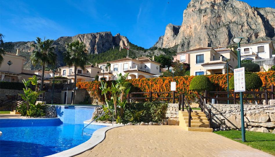 Casa adosada en venda a Avinguda Balcon de Ponoig, 37, Polop, Alicante - imatge 1 Foto 1 de Casa adosada en venda a Avinguda Balcon de Ponoig, 37, Polop, Alicante