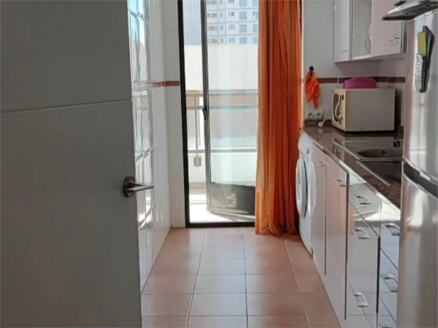Cocina de Piso de alquiler en Benidorm con Aire acondicionado, Calefacción y Jardín privado