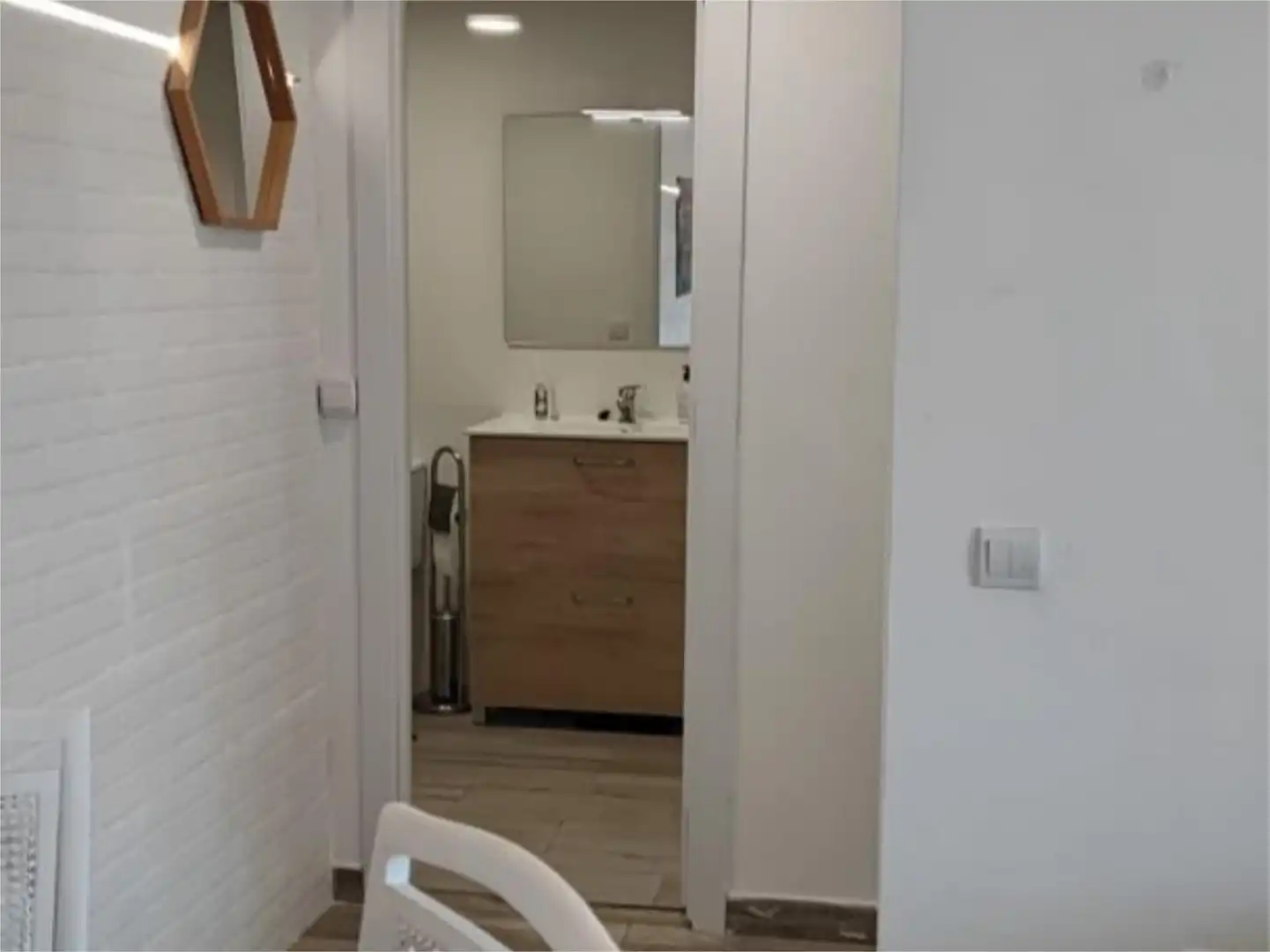 Baño de Piso de alquiler en Benidorm con Aire acondicionado, Calefacción y Jardín privado