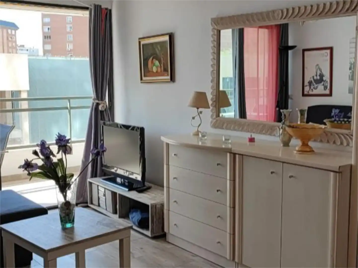 Habitación de Piso de alquiler en Benidorm con Aire acondicionado, Calefacción y Jardín privado