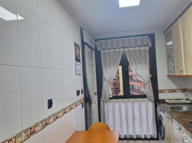 Piso en Alquiler en Calle Carlos Asensio Bretones, 33 en Santo Domingo - El Campillín