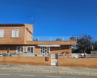 Vista exterior de Casa o xalet en venda en Reus amb Jardí privat