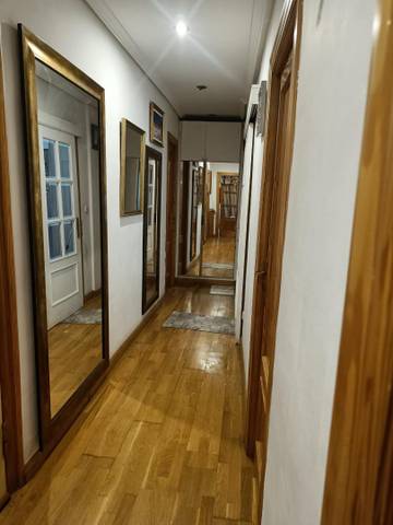 Piso en Venta en Calle Monasterio de Eunate, 9 en San Juan