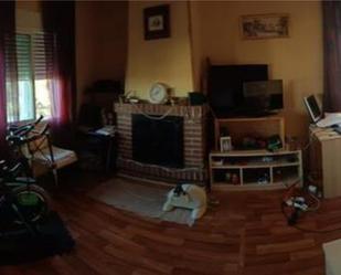 Sala d'estar de Casa adosada en venda en Pedrezuela