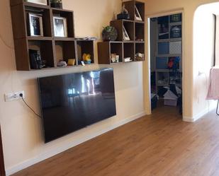 Living room of Flat to rent in Badalona  with Air Conditioner, Heating and Parquet flooring